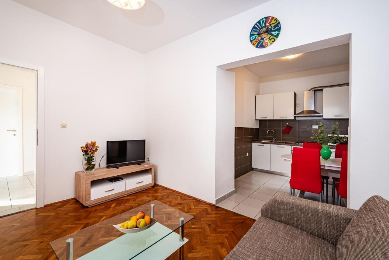 Apartment Eva Maslenica Esterno foto